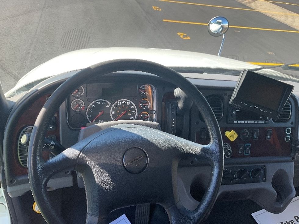 Medium Duty Box Truck-Light and Medium Duty Trucks-Freightliner-2022-M2-Lansing-MI-57,801\n\t\tmiles-$ 71,500 - Image 17