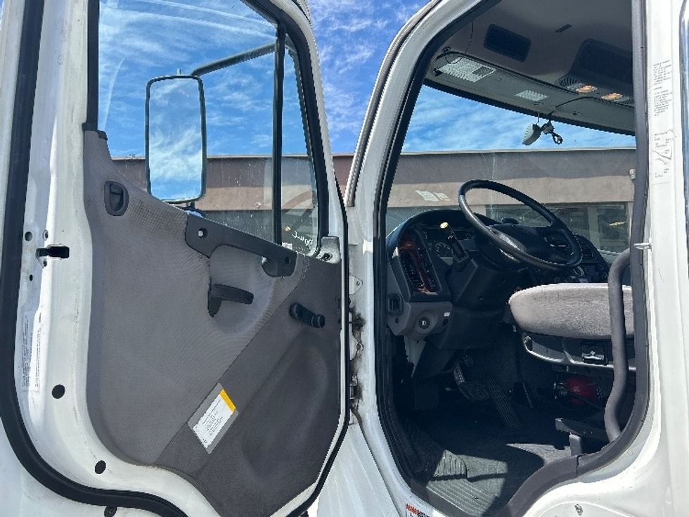 Medium Duty Box Truck-Light and Medium Duty Trucks-Freightliner-2022-M2-Las Vegas-NV-167,883\n\t\tmiles-$ 66,250 - Image 16