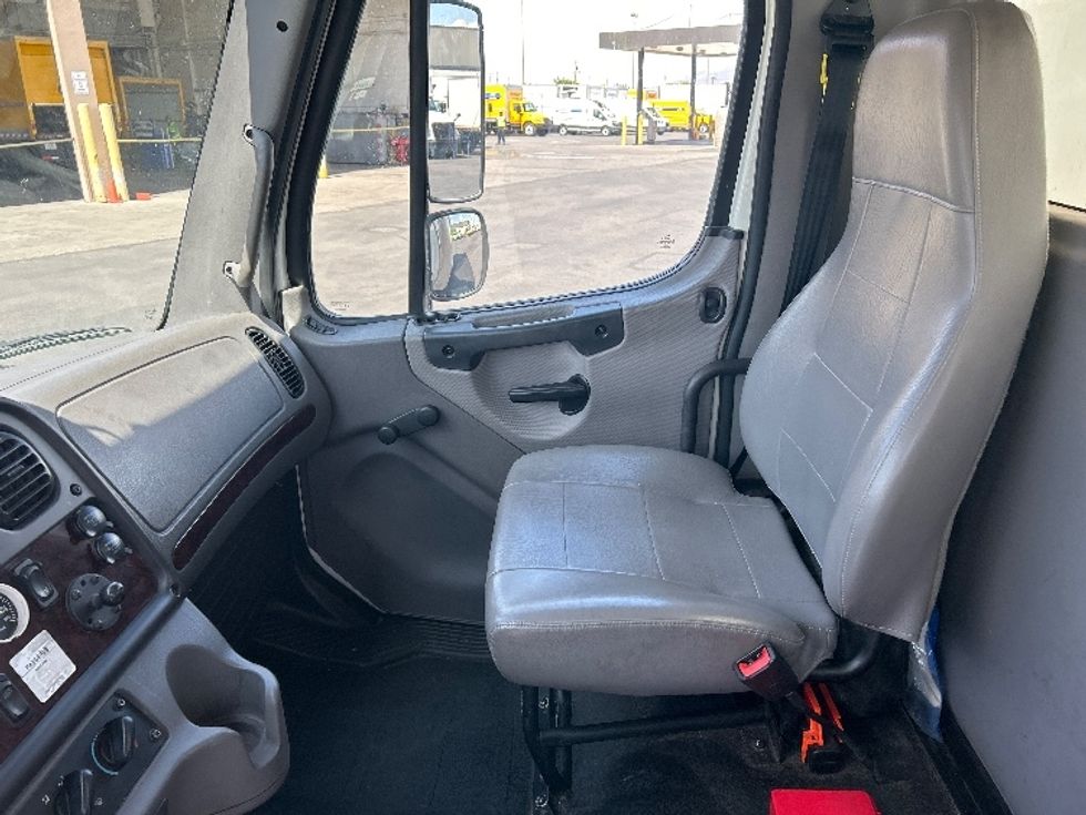 Medium Duty Box Truck-Light and Medium Duty Trucks-Freightliner-2022-M2-Las Vegas-NV-167,883\n\t\tmiles-$ 66,250 - Image 19