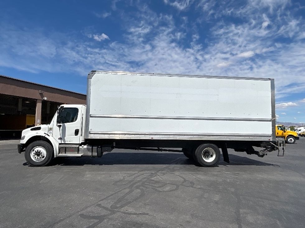 Medium Duty Box Truck-Light and Medium Duty Trucks-Freightliner-2022-M2-Las Vegas-NV-167,883\n\t\tmiles-$ 66,250 - Image 4