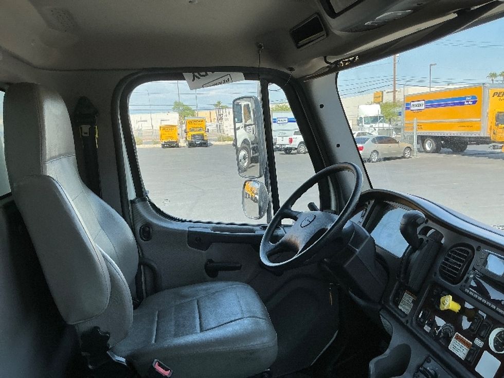 Medium Duty Box Truck-Light and Medium Duty Trucks-Freightliner-2022-M2-Las Vegas-NV-188,829\n\t\tmiles-$ 60,750 - Image 22