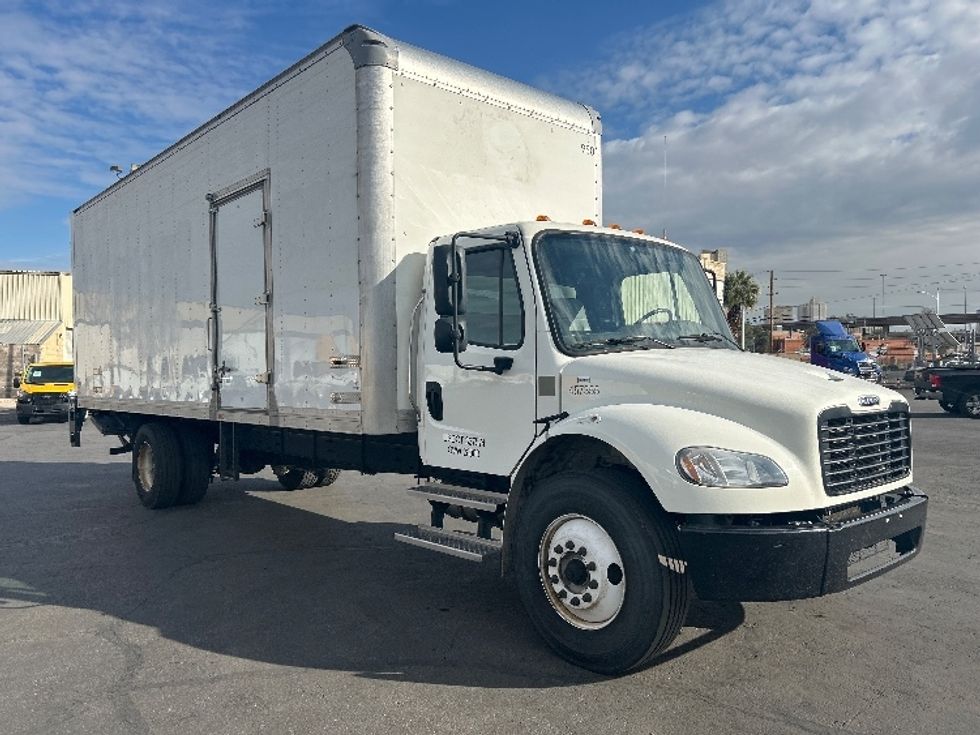 Medium Duty Box Truck-Light and Medium Duty Trucks-Freightliner-2022-M2-Las Vegas-NV-281,719\n\t\tmiles-$ 43,000 - Image 1