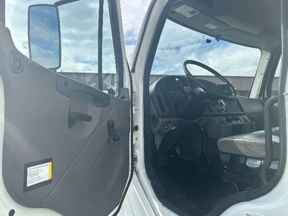 Medium Duty Box Truck-Light and Medium Duty Trucks-Freightliner-2022-M2-Las Vegas-NV-281,719\n\t\tmiles-$ 43,000 - Image 16