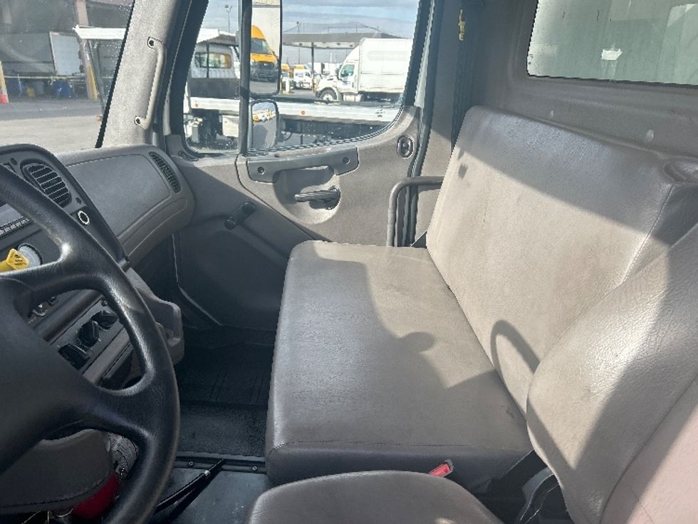 Medium Duty Box Truck-Light and Medium Duty Trucks-Freightliner-2022-M2-Las Vegas-NV-281,719\n\t\tmiles-$ 43,000 - Image 19