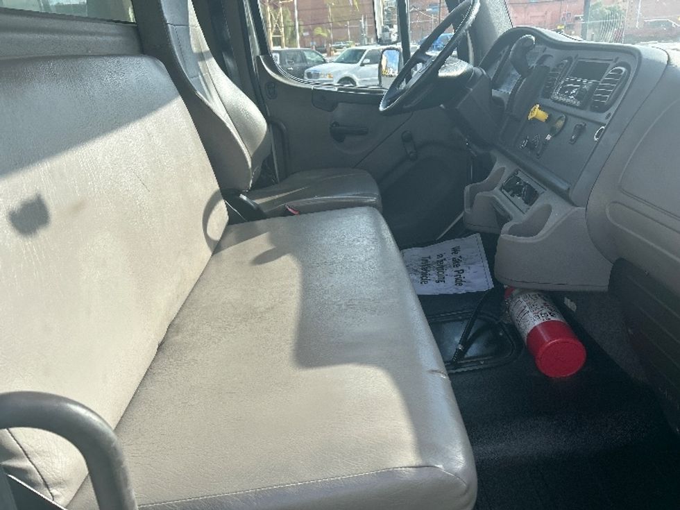 Medium Duty Box Truck-Light and Medium Duty Trucks-Freightliner-2022-M2-Las Vegas-NV-281,719\n\t\tmiles-$ 43,000 - Image 22