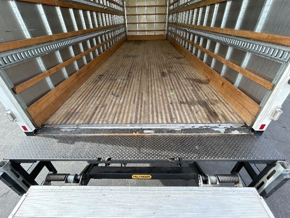 Medium Duty Box Truck-Light and Medium Duty Trucks-Freightliner-2022-M2-Las Vegas-NV-305,448\n\t\tmiles-$ 38,250 - Image 10