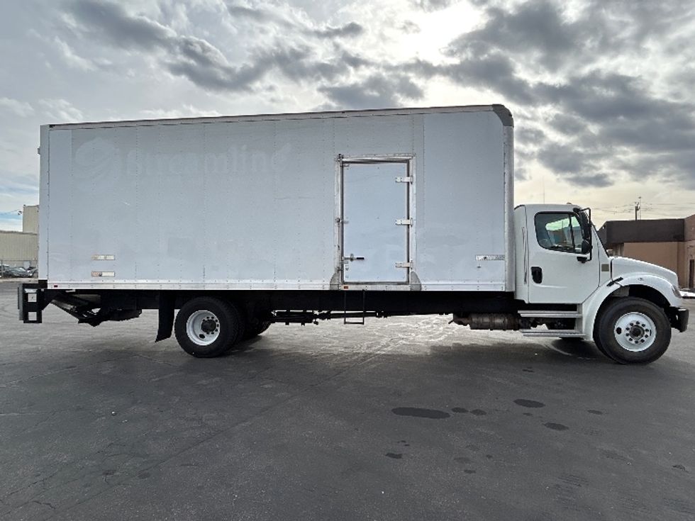 Medium Duty Box Truck-Light and Medium Duty Trucks-Freightliner-2022-M2-Las Vegas-NV-305,448\n\t\tmiles-$ 38,250 - Image 15