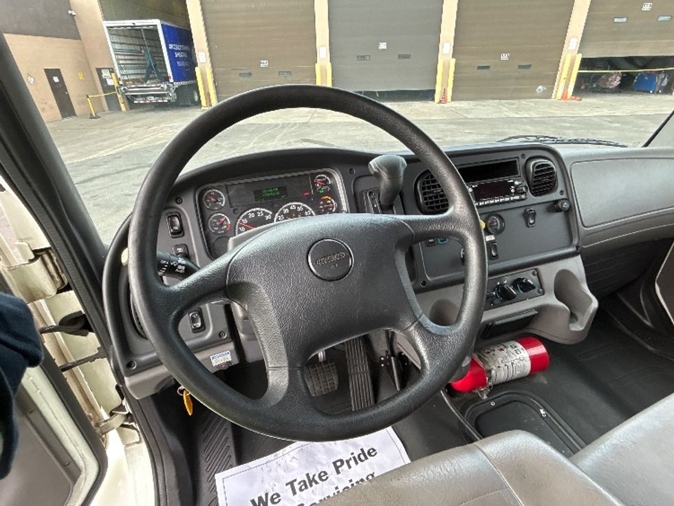 Medium Duty Box Truck-Light and Medium Duty Trucks-Freightliner-2022-M2-Las Vegas-NV-305,448\n\t\tmiles-$ 38,250 - Image 18