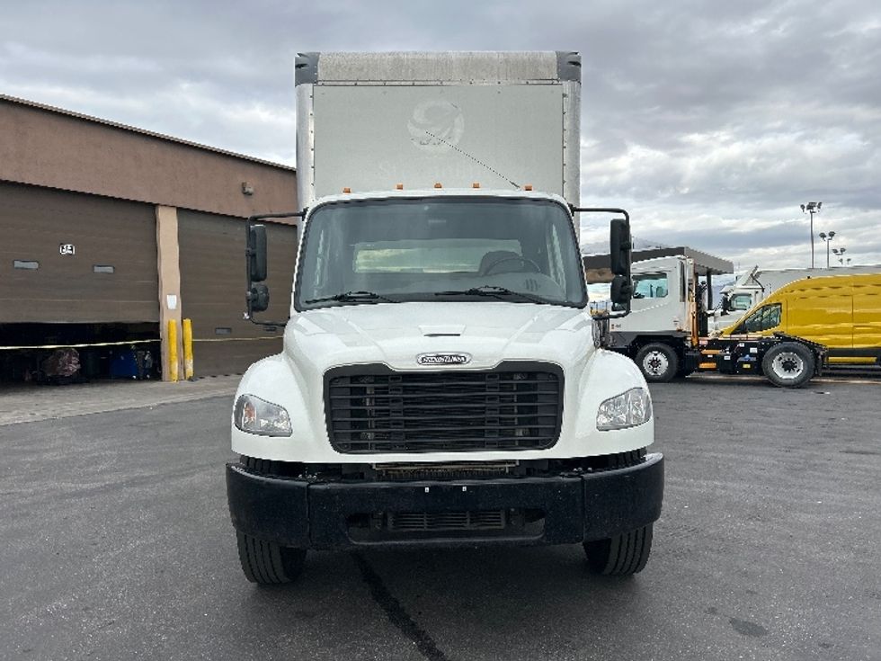 Medium Duty Box Truck-Light and Medium Duty Trucks-Freightliner-2022-M2-Las Vegas-NV-365,555\n\t\tmiles-$ 26,750 - Image 2