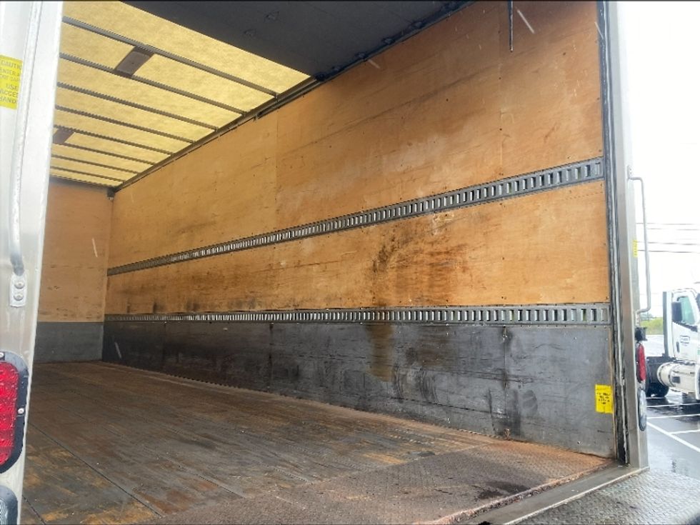 Medium Duty Box Truck-Light and Medium Duty Trucks-Freightliner-2022-M2-Lexington-KY-117,621\n\t\tmiles-$ 65,000 - Image 12