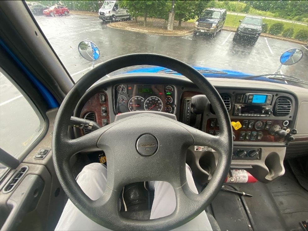 Medium Duty Box Truck-Light and Medium Duty Trucks-Freightliner-2022-M2-Lexington-KY-117,621\n\t\tmiles-$ 65,000 - Image 17