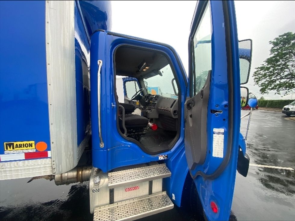 Medium Duty Box Truck-Light and Medium Duty Trucks-Freightliner-2022-M2-Lexington-KY-117,621\n\t\tmiles-$ 65,000 - Image 19