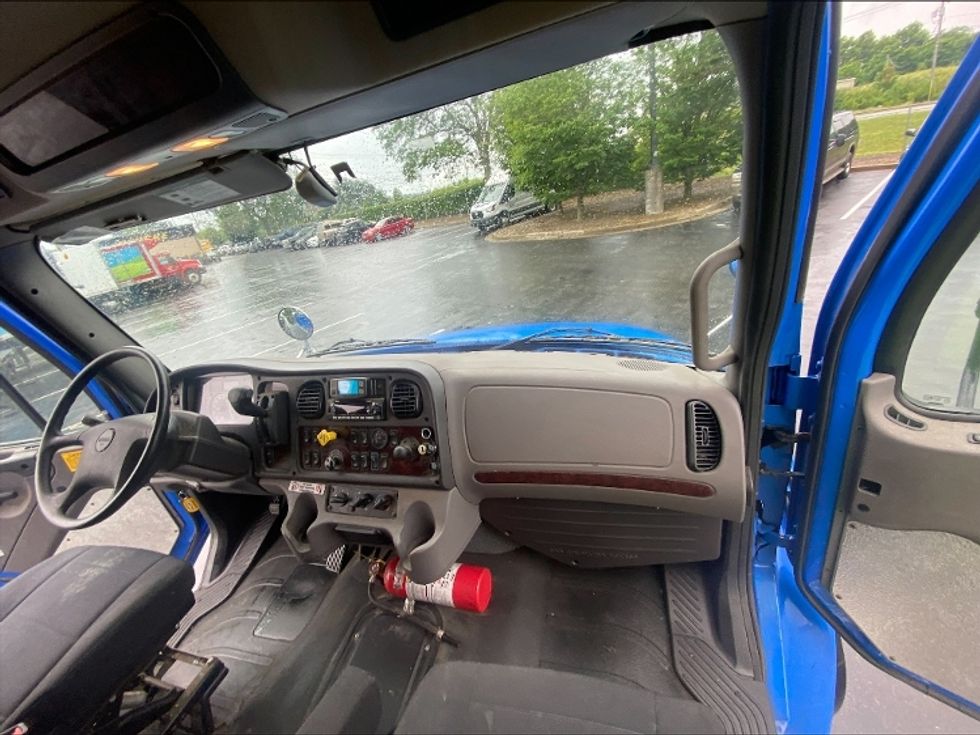 Medium Duty Box Truck-Light and Medium Duty Trucks-Freightliner-2022-M2-Lexington-KY-117,621\n\t\tmiles-$ 65,000 - Image 21