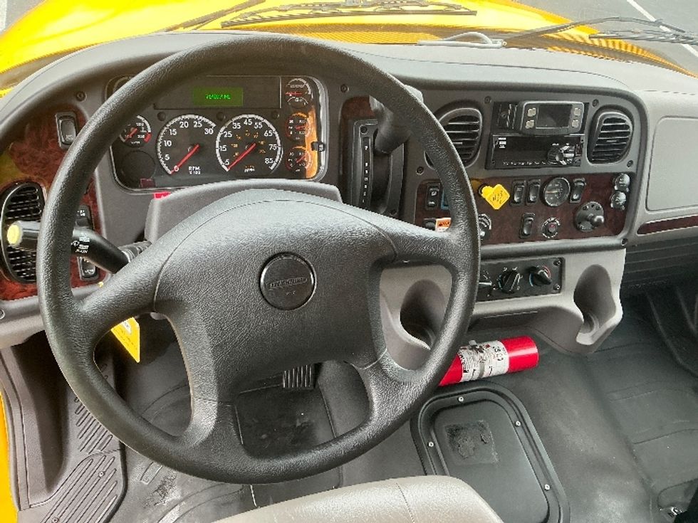 Medium Duty Box Truck-Light and Medium Duty Trucks-Freightliner-2022-M2-Lexington-KY-71,408\n\t\tmiles-$ 80,500 - Image 18