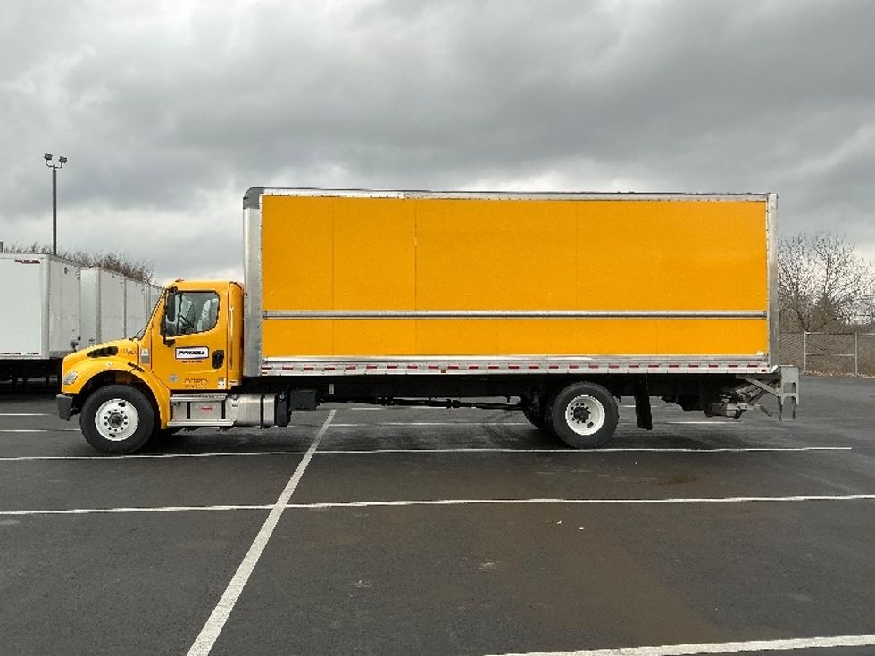Medium Duty Box Truck-Light and Medium Duty Trucks-Freightliner-2022-M2-Lexington-KY-71,408\n\t\tmiles-$ 80,500 - Image 4