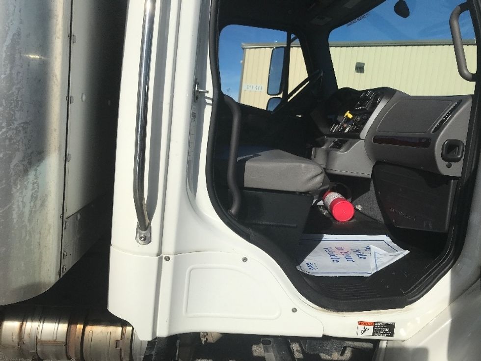 Medium Duty Box Truck-Light and Medium Duty Trucks-Freightliner-2022-M2-Lincoln-NE-177,339\n\t\tmiles-$ 64,500 - Image 20