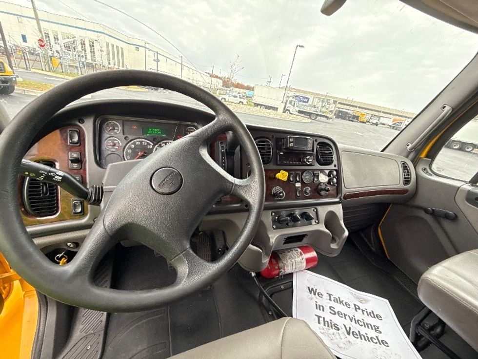 Medium Duty Box Truck-Light and Medium Duty Trucks-Freightliner-2022-M2-Linden-NJ-222,309\n\t\tmiles-$ 49,500 - Image 18