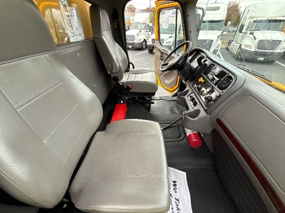 Medium Duty Box Truck-Light and Medium Duty Trucks-Freightliner-2022-M2-Linden-NJ-222,309\n\t\tmiles-$ 49,500 - Image 22