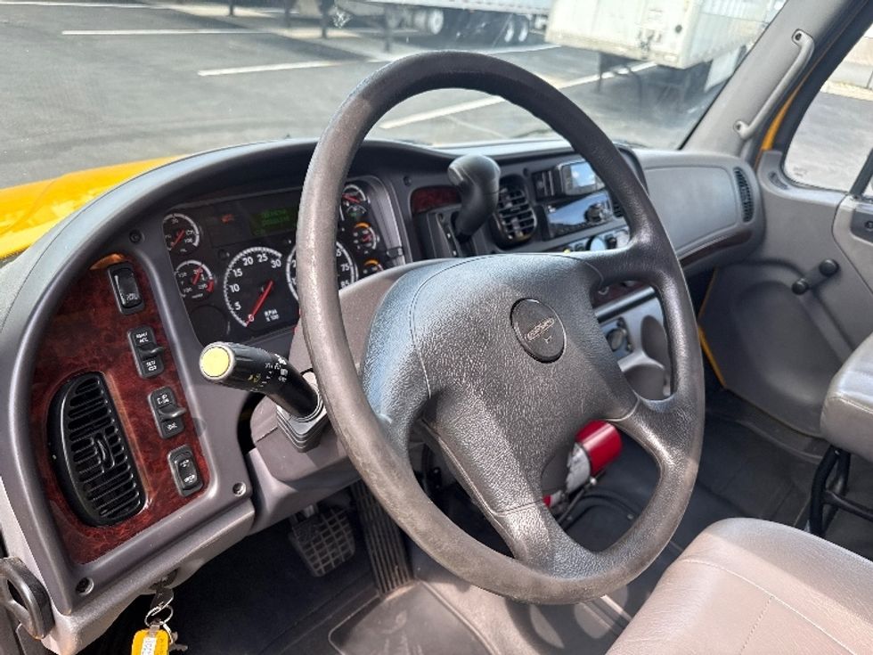 Medium Duty Box Truck-Light and Medium Duty Trucks-Freightliner-2022-M2-Linden-NJ-233,224\n\t\tmiles-$ 57,250 - Image 17