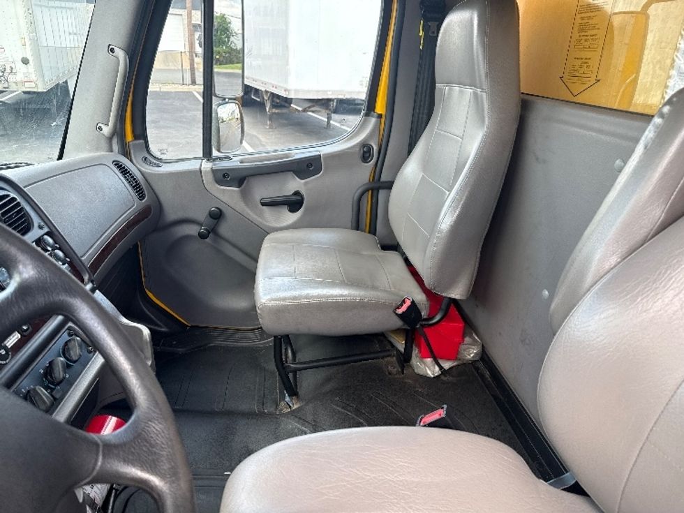 Medium Duty Box Truck-Light and Medium Duty Trucks-Freightliner-2022-M2-Linden-NJ-233,224\n\t\tmiles-$ 57,250 - Image 19