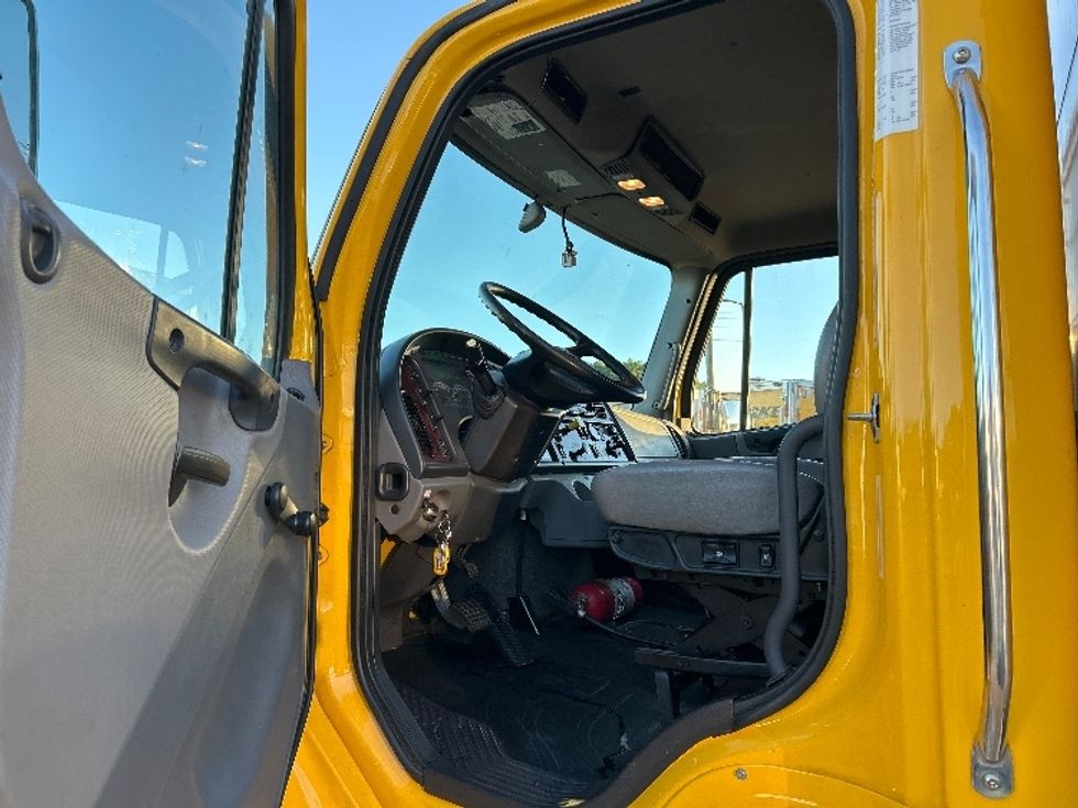 Medium Duty Box Truck-Light and Medium Duty Trucks-Freightliner-2022-M2-Little Rock-AR-120,378\n\t\tmiles-$ 73,500 - Image 11