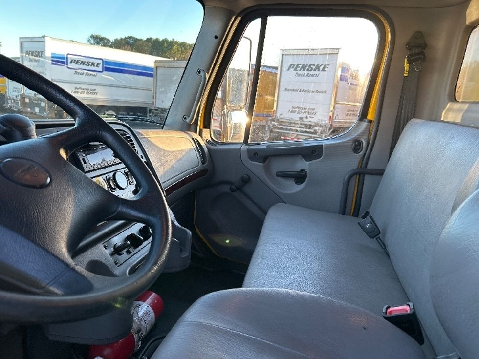 Medium Duty Box Truck-Light and Medium Duty Trucks-Freightliner-2022-M2-Little Rock-AR-120,378\n\t\tmiles-$ 73,500 - Image 19