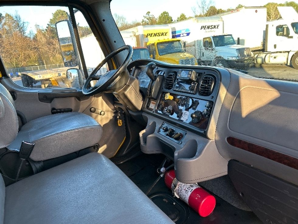 Medium Duty Box Truck-Light and Medium Duty Trucks-Freightliner-2022-M2-Little Rock-AR-120,378\n\t\tmiles-$ 73,500 - Image 22