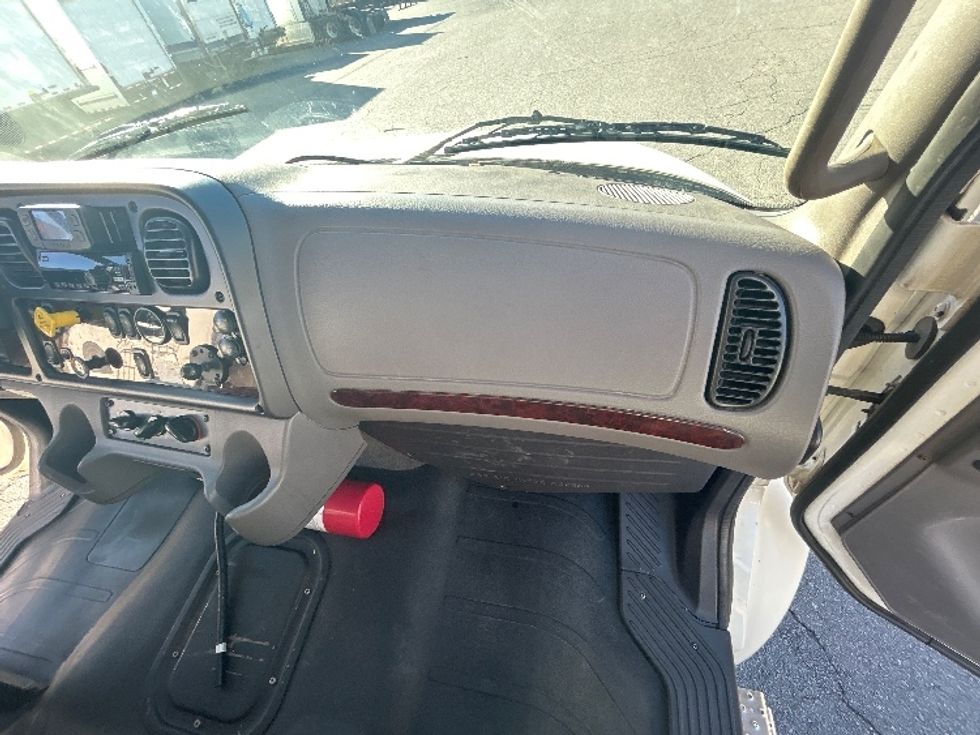 Medium Duty Box Truck-Light and Medium Duty Trucks-Freightliner-2022-M2-Little Rock-AR-157,200\n\t\tmiles-$ 68,250 - Image 21