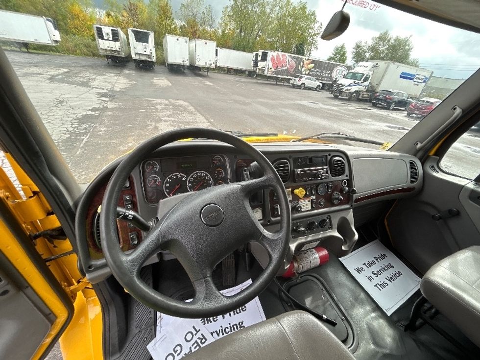 Medium Duty Box Truck-Light and Medium Duty Trucks-Freightliner-2022-M2-Liverpool-NY-153,995\n\t\tmiles-$ 52,250 - Image 19