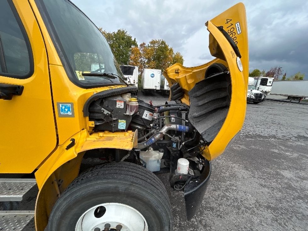 Medium Duty Box Truck-Light and Medium Duty Trucks-Freightliner-2022-M2-Liverpool-NY-153,995\n\t\tmiles-$ 52,250 - Image 23