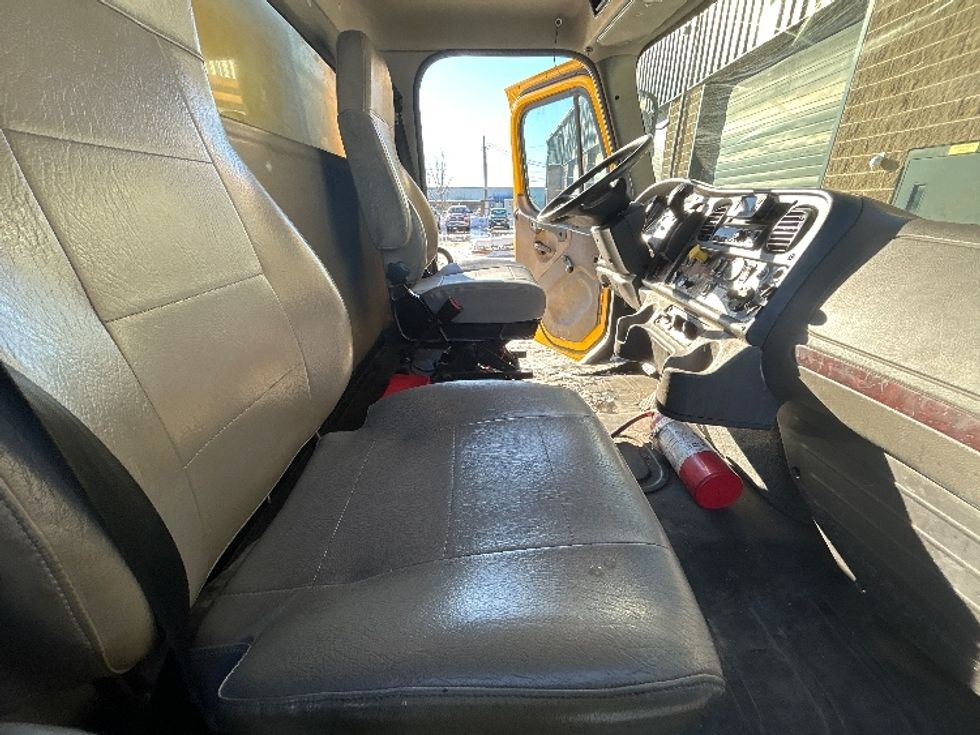 Medium Duty Box Truck-Light and Medium Duty Trucks-Freightliner-2022-M2-Liverpool-NY-243,006\n\t\tmiles-$ 37,500 - Image 21