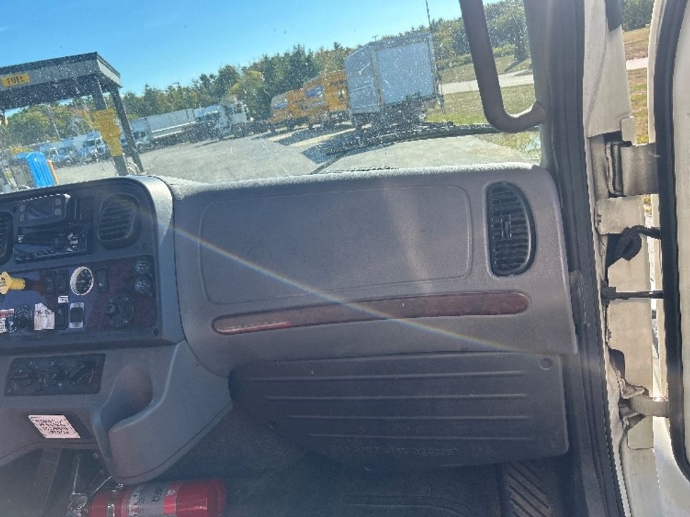 Medium Duty Box Truck-Light and Medium Duty Trucks-Freightliner-2022-M2-Londonderry-NH-157,431\n\t\tmiles-$ 59,750 - Image 21