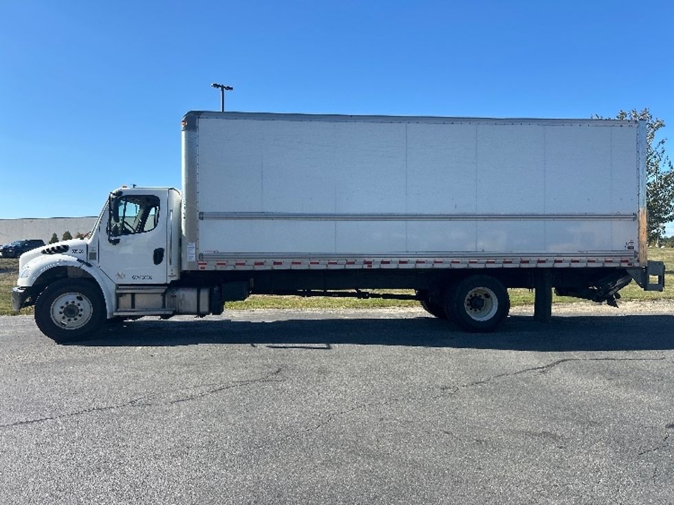 Medium Duty Box Truck-Light and Medium Duty Trucks-Freightliner-2022-M2-Londonderry-NH-157,431\n\t\tmiles-$ 59,750 - Image 4