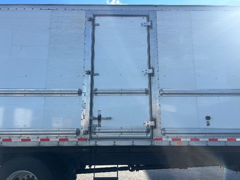 Medium Duty Box Truck-Light and Medium Duty Trucks-Freightliner-2022-M2-Londonderry-NH-185,387\n\t\tmiles-$ 54,000 - Image 23