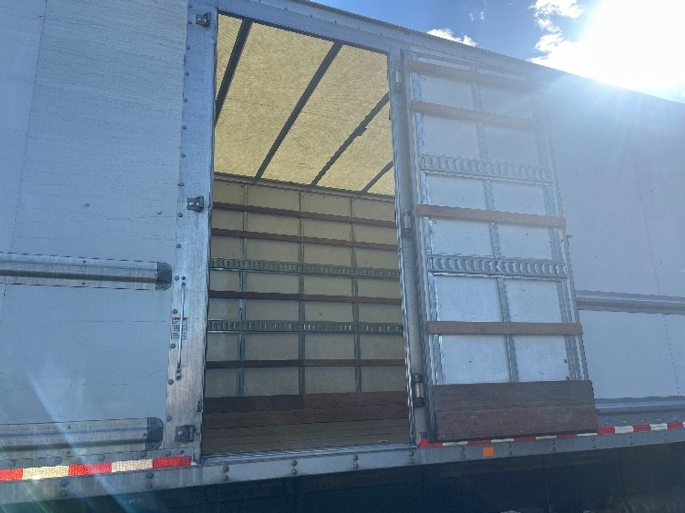 Medium Duty Box Truck-Light and Medium Duty Trucks-Freightliner-2022-M2-Londonderry-NH-185,387\n\t\tmiles-$ 54,000 - Image 24