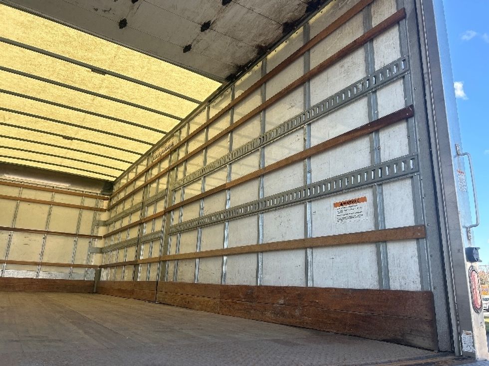 Medium Duty Box Truck-Light and Medium Duty Trucks-Freightliner-2022-M2-Londonderry-NH-185,387\n\t\tmiles-$ 54,000 - Image 28