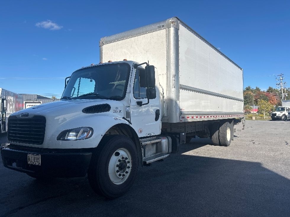 Medium Duty Box Truck-Light and Medium Duty Trucks-Freightliner-2022-M2-Londonderry-NH-185,387\n\t\tmiles-$ 54,000 - Image 3