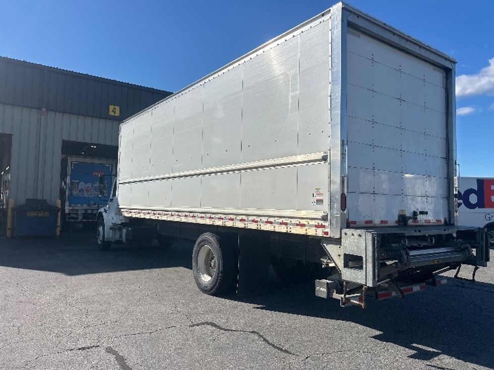 Medium Duty Box Truck-Light and Medium Duty Trucks-Freightliner-2022-M2-Londonderry-NH-185,387\n\t\tmiles-$ 54,000 - Image 6