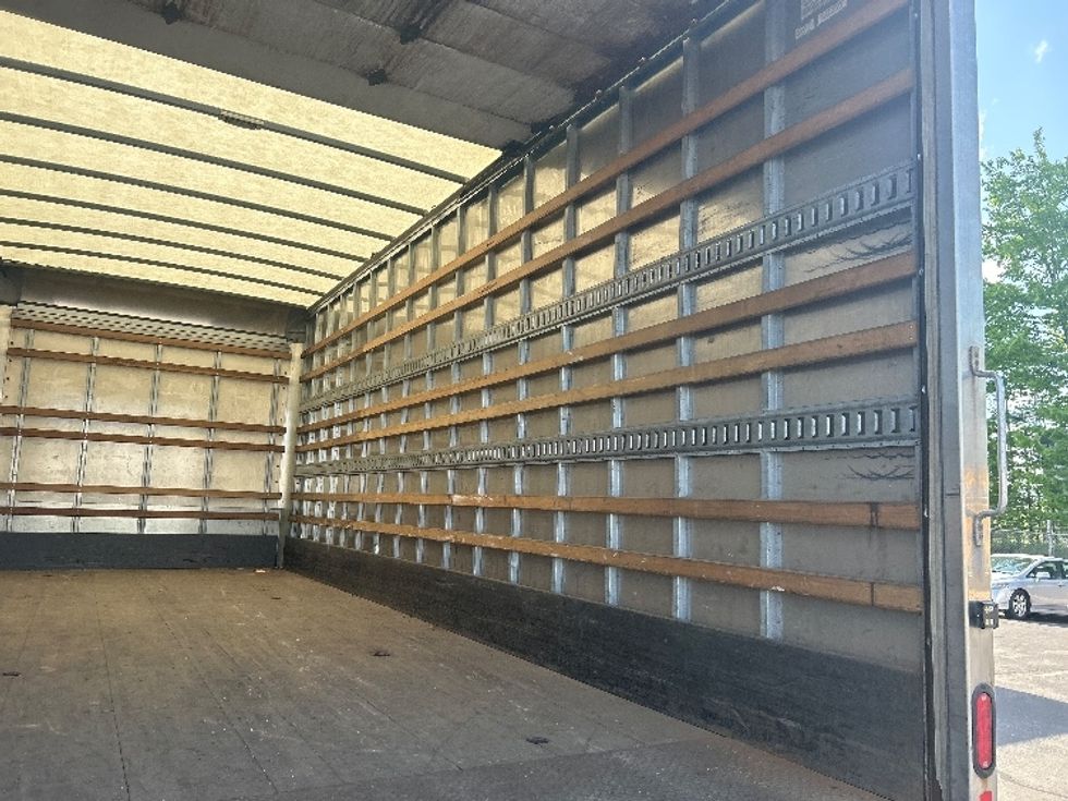 Medium Duty Box Truck-Light and Medium Duty Trucks-Freightliner-2022-M2-Londonderry-NH-211,810\n\t\tmiles-$ 41,000 - Image 12