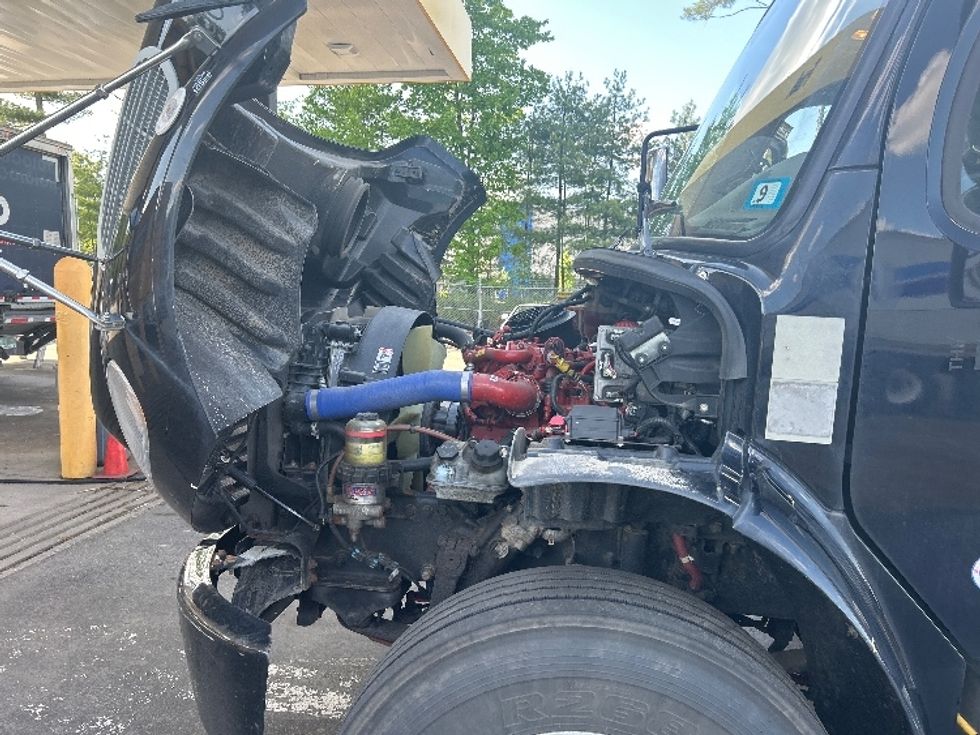 Medium Duty Box Truck-Light and Medium Duty Trucks-Freightliner-2022-M2-Londonderry-NH-211,810\n\t\tmiles-$ 41,000 - Image 23