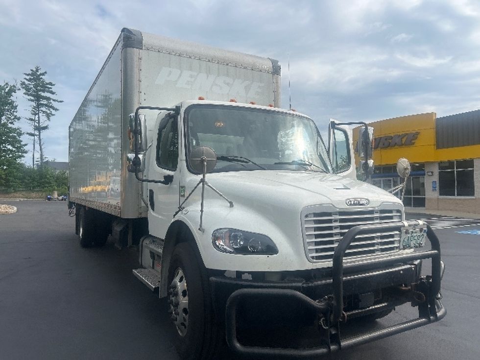 Medium Duty Box Truck-Light and Medium Duty Trucks-Freightliner-2022-M2-Londonderry-NH-415,719\n\t\tmiles-$ 27,750 - Image 1