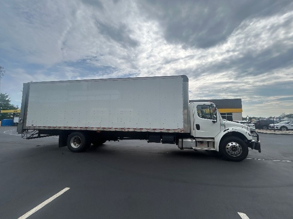 Medium Duty Box Truck-Light and Medium Duty Trucks-Freightliner-2022-M2-Londonderry-NH-415,719\n\t\tmiles-$ 27,750 - Image 15