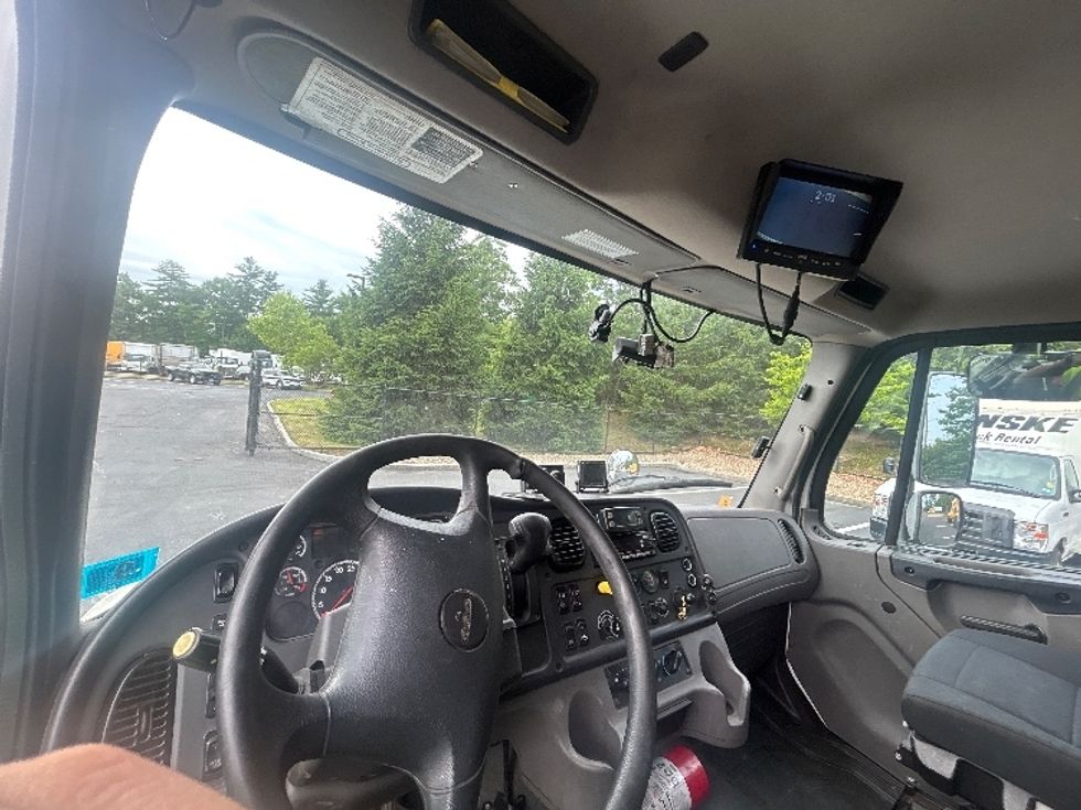 Medium Duty Box Truck-Light and Medium Duty Trucks-Freightliner-2022-M2-Londonderry-NH-415,719\n\t\tmiles-$ 27,750 - Image 18