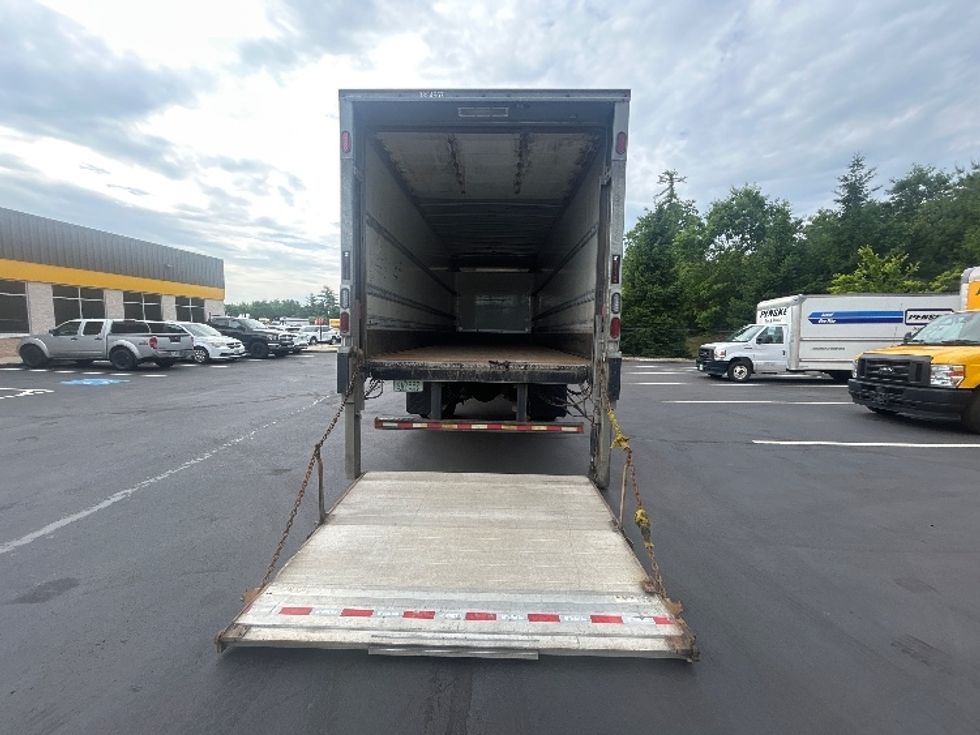 Medium Duty Box Truck-Light and Medium Duty Trucks-Freightliner-2022-M2-Londonderry-NH-415,719\n\t\tmiles-$ 27,750 - Image 9