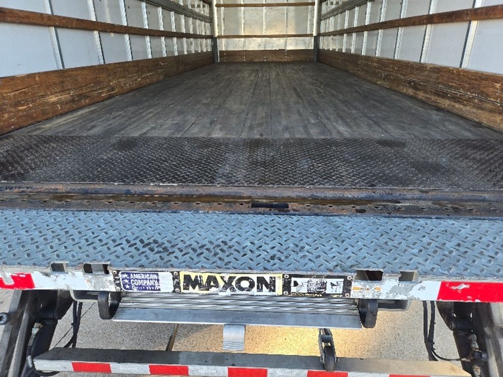 Medium Duty Box Truck-Light and Medium Duty Trucks-Freightliner-2022-M2-Longview-TX-91,717\n\t\tmiles-$ 77,250 - Image 10