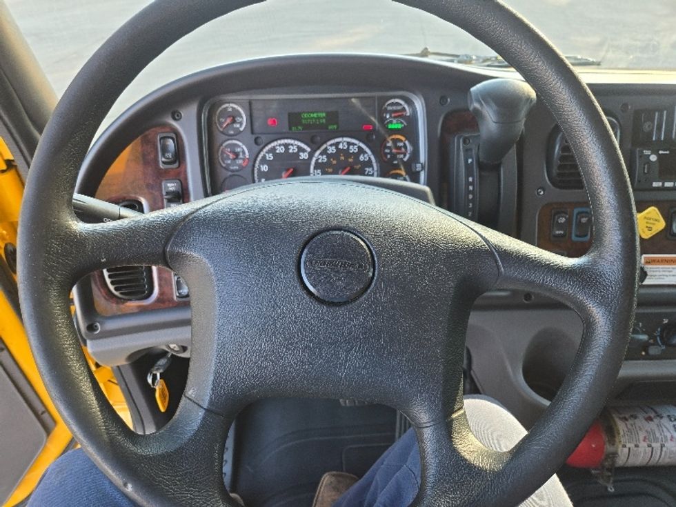 Medium Duty Box Truck-Light and Medium Duty Trucks-Freightliner-2022-M2-Longview-TX-91,717\n\t\tmiles-$ 77,250 - Image 18