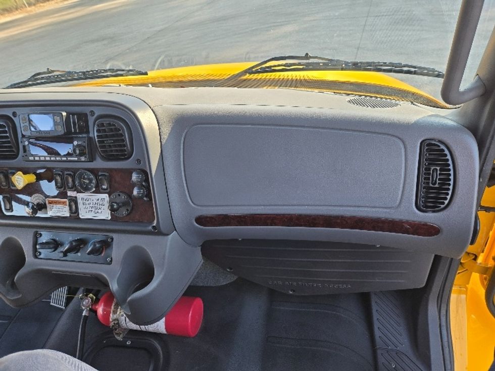 Medium Duty Box Truck-Light and Medium Duty Trucks-Freightliner-2022-M2-Longview-TX-91,717\n\t\tmiles-$ 77,250 - Image 21