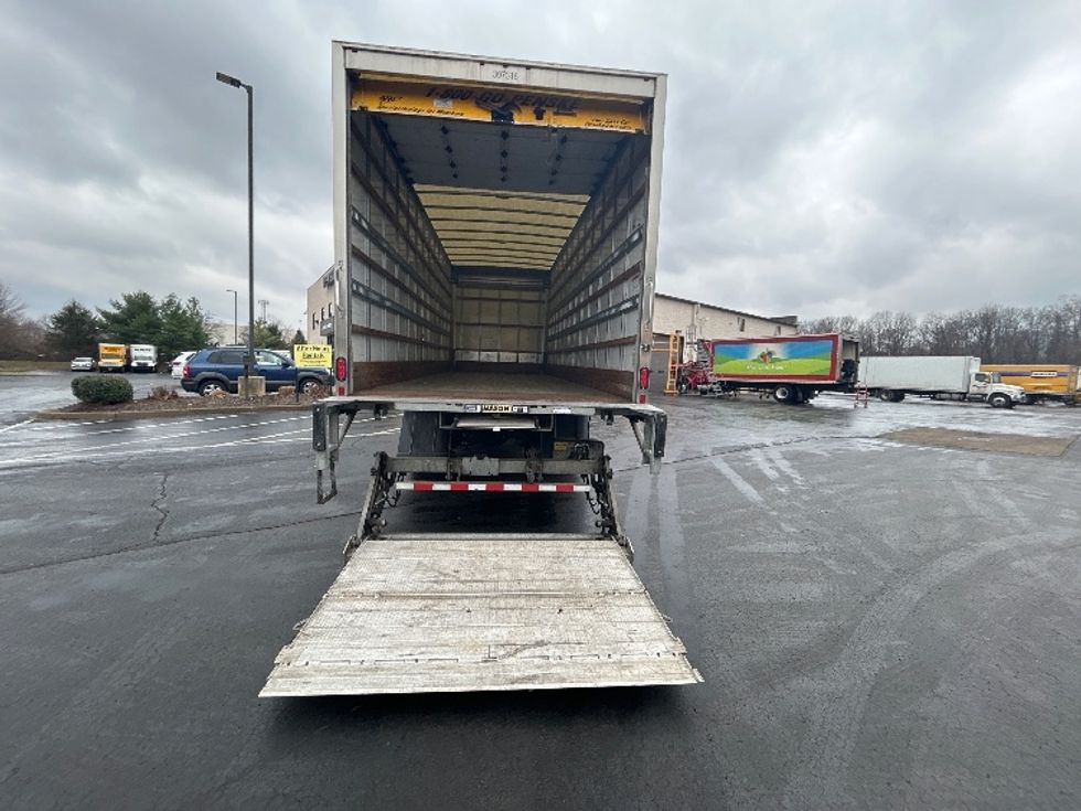 Medium Duty Box Truck-Light and Medium Duty Trucks-Freightliner-2022-M2-Louisville-KY-109,035\n\t\tmiles-$ 75,500 - Image 9