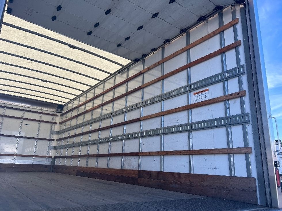 Medium Duty Box Truck-Light and Medium Duty Trucks-Freightliner-2022-M2-Louisville-KY-120,705\n\t\tmiles-$ 73,500 - Image 12