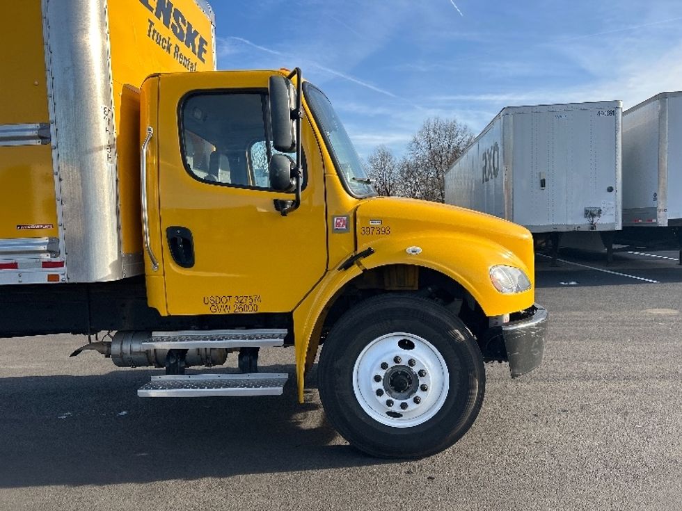 Medium Duty Box Truck-Light and Medium Duty Trucks-Freightliner-2022-M2-Louisville-KY-120,705\n\t\tmiles-$ 73,500 - Image 26